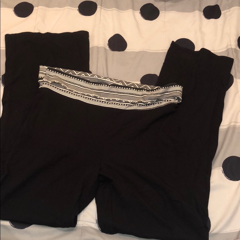 New Yoga pants size L